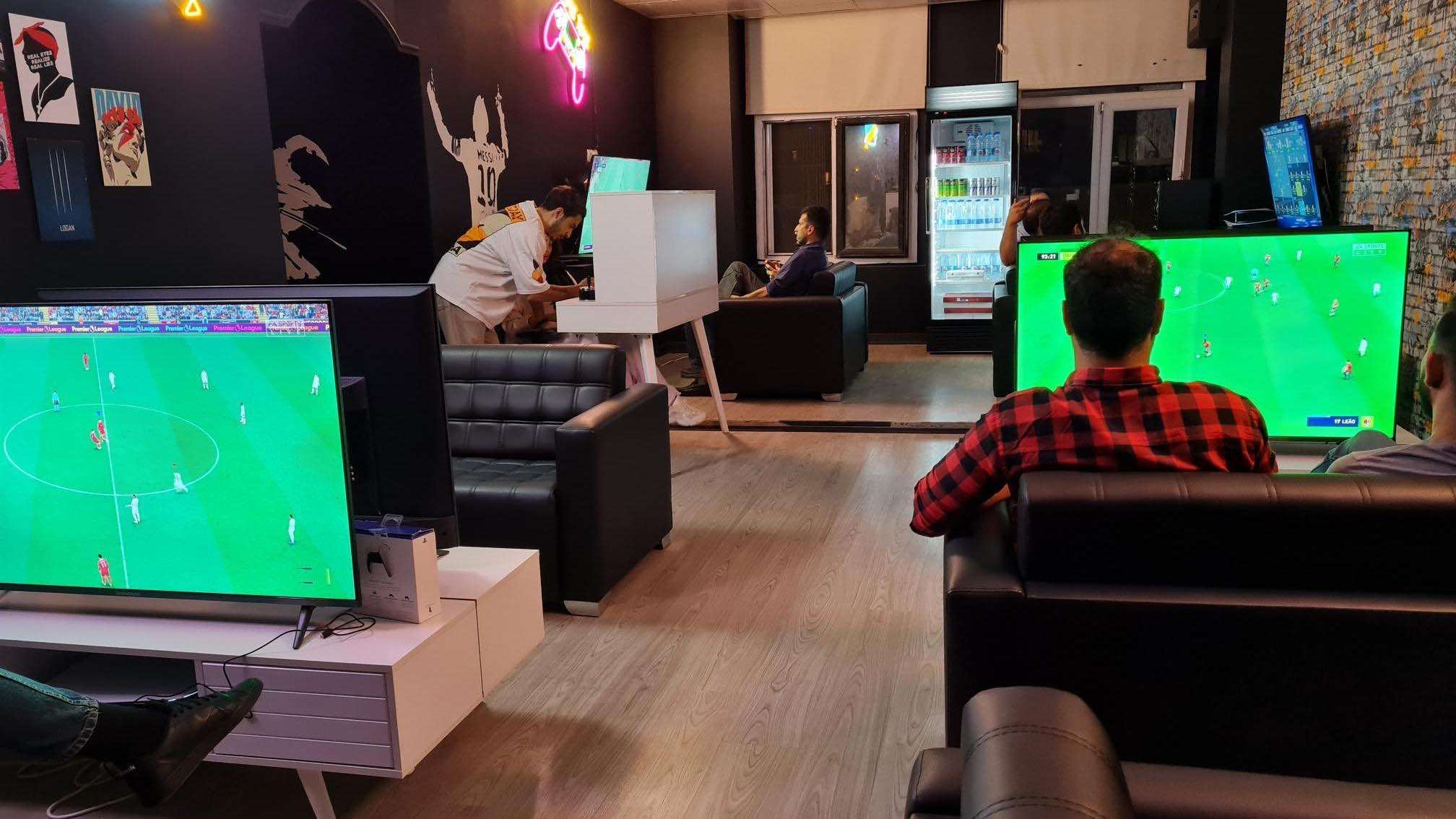 لذت PS5 و ایکس باکس گروهی در بهترین مراکز گیم نت تهران + آدرس و مشخصات  Game